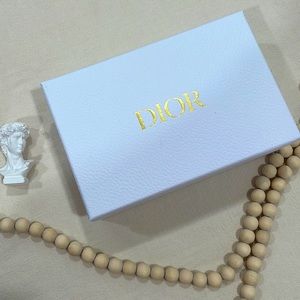 Dipr gift box